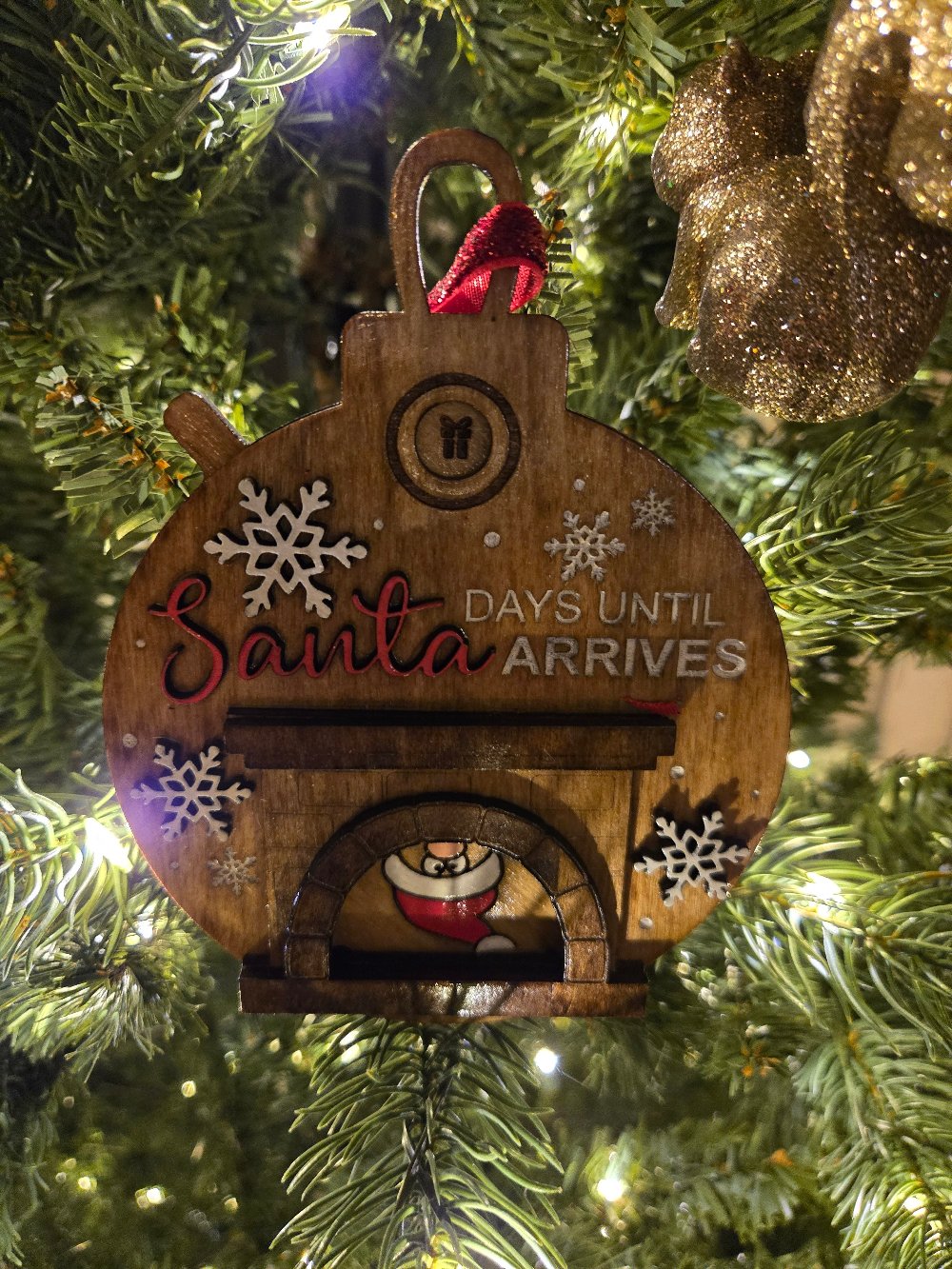 Santa Countdown to Christmas Ornament